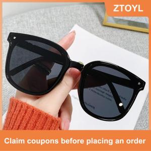 【ZTOYL】 แว่นกันแดดแฟชั่นพับได้สำหรับผู้หญิงแว่นตากลางแจ้งแบบพกพาสำหรับทุกเพศ UV400แว่นตาทรงสี่เหลี่ยมสีสันสดใสสำหรับฤดูร้อน