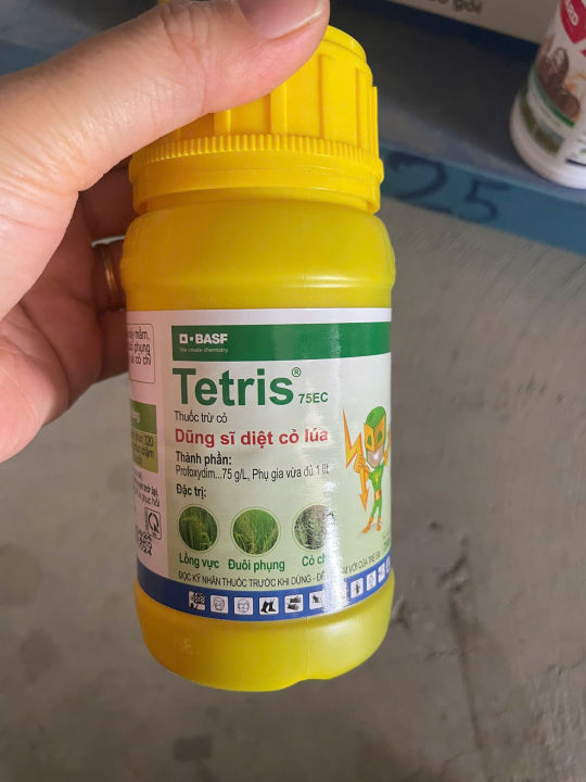 Thuốc trừ cỏ Tetris 75ec (250ml) đặc trị cỏ đuôi phụng ( cỏ lông công ...