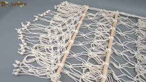 Móc treo đồ chơi nhồi bông lưới lưu trữ macrame 3 lớp tổ chức lớn trên cửa cho đồ chơi nhồi bông tổ chức đồ chơi treo giá đỡ búp bê nhồi bông cho phòng chơi mẫu giáo và phòng ngủ trẻ em (màu be)