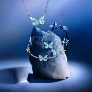 Luminous Butterfly Necklace and Bracelet - Elegant Jewelry Gift Set for Her Birthday Anniversary Gift