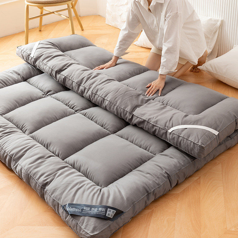 CHTท็อปเปอร์ เบาะรองนอน180X200cmTopper เบาะ ขนห่านเทียม แผ่นรองที่นอน หนานุ่ม 3.5 นิ้ว5 นิ้ว6 ฟุตที่นอนขนนกกำมะหยี่ ขนนุ่มข จัดส่งที่รวดเร็วCOD