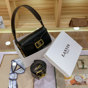 2026 New single-shoulder crossbody bag small square bag high-end fashion black series elegant womens crossbody bag