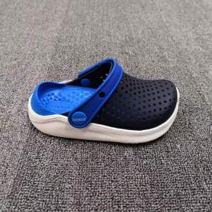 //Buy 1pair Free 2 Jibbitzs=50฿// 13 New Colours Crocs LiteRide Kid And Men Shoe รองเท้าเด็กชาย  มี C8------J3 รองเท้าสวย เบานิ่มใส่สบาย เด็กๆใส่แล้วน่ารักมากเลย