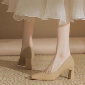 Free Shipping Niche-Style Retro Square-Toe Chunky-Heel Flats For Women New Spring/Autumn Collection Perfect With Cheongsams Shallow-Toe High Heels Professional Shoes