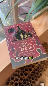 Sách - Nhà ảo thuật đen và những người phụ nữ thức tỉnh (Higashino Keigo) (Nhã Nam)