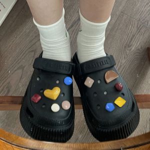 DMshoes  มาใหม่ สุดคุ้ม รองเท้าหัวโตพื้นนิ่ม สีทูโทน สาวกหัวโตห้ามพลาด คอลเลคชั่นนี้มี 5 สี พื้นหนา 1 นิ้ว น้ำหนักเบา ใส่สบายา ราคาถูกเกิ๊น