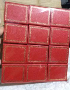 hộp đựng nhẩn bồng tai dây nắp hít 12 hộp