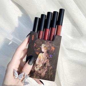5 Buah/Boks Set Lipstik Cair Matte Multiwarna Gaya Cina Kotak Rokok Berpigmen Tinggi Merah Seksi Set Lip Glasir Anti Lengket Tidak Pudar Tahan Air Tahan Lama Pewarna Bibir Lipgloss Sekolahan Lip Gloss Kosmetik Rias Bibir