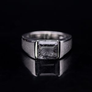 แหวนนำโชคแก้วขนเหล็ก ตัวเรือนเงินแท้ 92.5 % ชุบทองคำขาว อัญมณีแห่งโชคลาภ พลังอำนาจ และการปกป้องคุ้มภัย ไซส์54/7 US.พร้อม