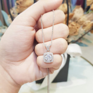 Deux - Kalung Wanita Liontin Kotak Audrey