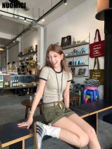 HUYTT Womens T-shirt Short Sleeves 2025 Summer Simple Striped Round Neck Stitching Design Slim Fit College Style Womens Tops