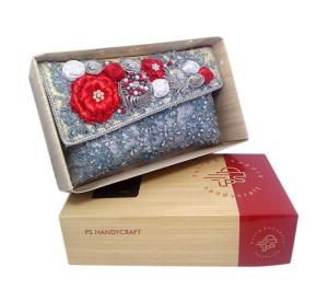 Tas Anyaman Pandan Eksklusif Clutch Wanita