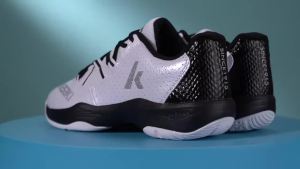 Kawasaki รองเท้าแบดมินตันคาวาซากิของแท้ 23 รองเท้าขนนกมืออาชีพรุ่นใหม่สำหรับผู้ชายและผู้หญิงรองเท้ากีฬาระบายอากาศทนต่อแรงบิด