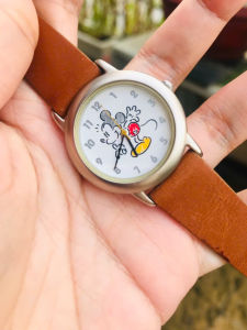 đồng hồ nữ chuột mickey dây da size 30mm của nhà Disney hàng 2hand