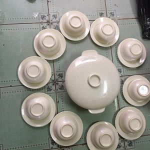 Bộ thố đựng cơm và 10 chén dĩa nhựa melamine cao cấp vân đá kem