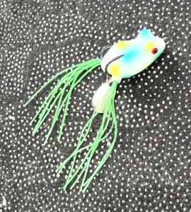 Umpan Pancing kodok soft bait Casting gabus dengan Spiner dan ekor  bahan karet 3cm berat 4gr
