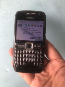 Nokia E71