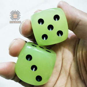 2 viên xí ngầu dạ quang phát sáng 30mm dùng tương tác game