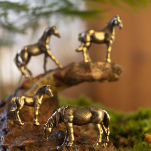 [Eqrbtl] Antique Brass Solid Long Tail Horse Figurines Miniatures Feng Shui Ornaments Copper Zodiac Animal Mini Desktop Decoration Crafts