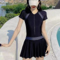 Switching contrasting swimsuit women with chest pad safety pants conjoined swimsuit. 