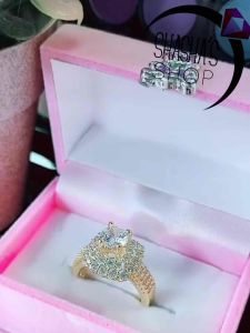 nhẫn hột cao sang trọng chíu sáng rực rỡ