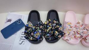 [Free Shipping] WomenS Thick-Soled Sandals For Summer With A Bow Design Non-Slip Suitable For Indoor And Outdoor Wear Featuring A Platform Sole Beach Style Flat Design Comfortable And Versatile