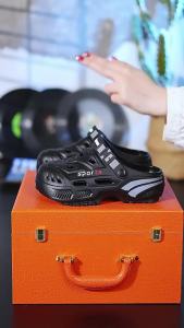 2026 MenS Sports Clogs Thick-Soled Cushioned Non-Slip Soft Sole Closed-Toe Beach Shoes MenS Clogs Anti-Slip And Odor-Resistant