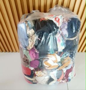 DD KPC NEGOSYO PACKAGE  Assorted Womens CLOTHES    - assorted womens clothes - small to large frmes - 100 pieces - timeless pieces - casual office or party - classic piece - super kapal ng tela - hindi kayo magsisi - our aim is to produce quality clot