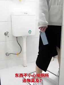 Toilet odor prevention and blocking device squatting pit toilet baffle stainless steel squatting toilet cover hole blocking plug sitting toilet odor removal device厕所防臭堵臭器蹲坑便池挡板不锈钢蹲便器盖堵洞塞子坐便除臭神器