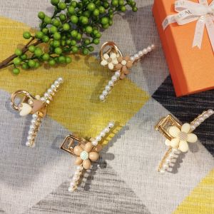 Kẹp tóc kim loại đính ngọc trai nhân tạo thời trang Vintage thanh lịch Hot 2022 cao cấp Trùm Sỉ Gia Thành