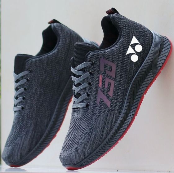 Yonex Men's and Women's Badminton Shoes is a comfortable, dry