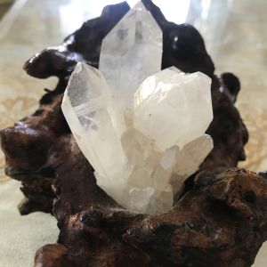 Đá thạch anh trang trí trụ tinh thể