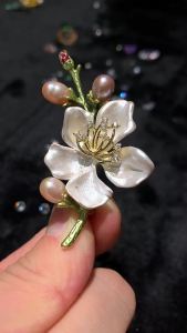 X3382-1 Cheongsam Elegant Classical Beauty Enamel Color Freshwater Pearl Peach Blossom Brooch Luxurious Pin Gift