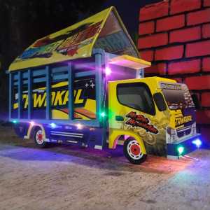 MINIATUR TRUK OLENG JUMBO LENGKAP LAMPU DAN TERPAL PANJANG 60CM