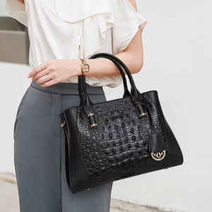 Aidrani  Fashionable large capacity womens handbag crocodile pattern cowhide material black