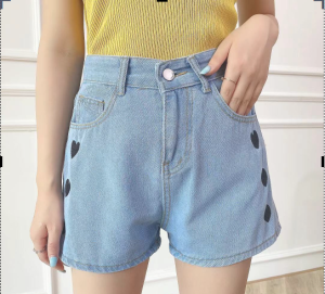 FASHIONJEANS_SHOP กางเกงยีนส์ขาสั้น ปลายขากว้างลายหัวใจ #2048