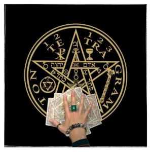 Velvets Tarots Reading Tablecloth with Beautiful Butterfly And Flower Motifs for Mystical and Energy Alignment