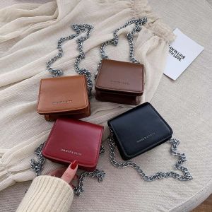 Pinfect กระเป๋าสะพายผู้หญิง กระเป๋าหนังPU กระเป๋าสะพายใบเล็ก น่ารัก กระเป๋าใส่เหรียญทรงหัวใจ