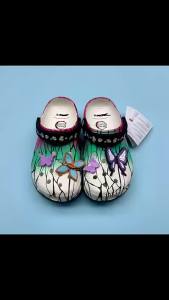 original crocs Collaboration with Demon Slayer: Kimetsu no Yaiba womens new summer breathable closed-toe beach shoes fashionable and versatile