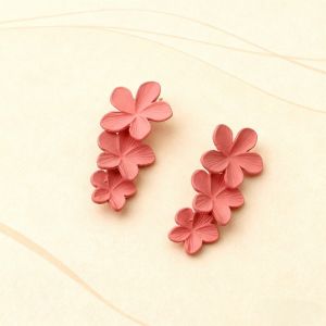 Fashionable Exaggerated High-End Large Flower Earrings with a Trendy and Versatile Style for Women Creative and Unique Sweet Ear Accessories