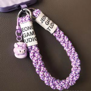 Dây đeo điện thoại bện thanh lịch với nét duyên dáng dễ thương cho dễ dàng mang theo và vẻ ngoài phong cách