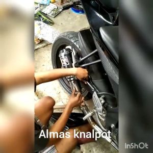 Knalpot Akrapovic Lorenzo Karbon For R15 Vixion Cb150 Verza Megapro Tiger Lain Nya juga Ada
