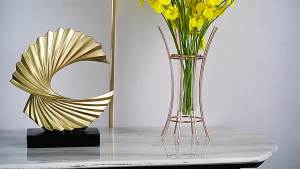 Modern Decor Abstract Sculpture Resin Sculptur Art Golden Statue Living Room Home Decoration Office Desk Decoration Accessories