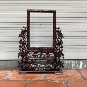 Khung ảnh thờ mai chiện gấm gỗ hương màu cổ cỡ ảnh 21x31