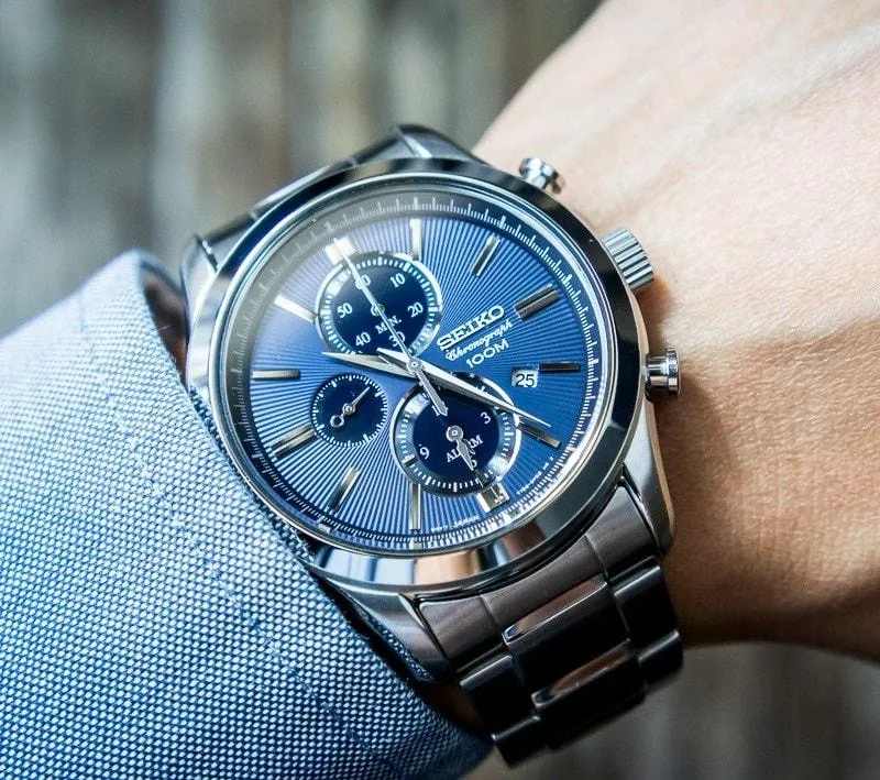 Seiko chronograph 100m blue on sale dial