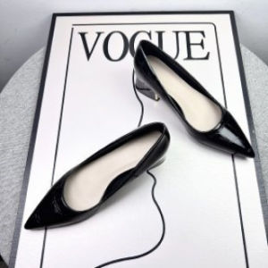 [Free Shipping] WomenS Patent Leather Pumps With A Chunky Heel 2026 New Spring/Autumn Collection Pointed-Toe High Heels Elegant Mid-Heel Design Comfortable For All-Day Wear Suitable For Professional Work