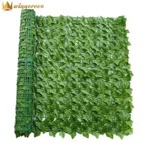 รั้วกำแพงพลาสติกกลางแจ้งรั้วเพื่อความเป็นส่วนตัวทำจากหนังเทียมตกแต่งระเบียงสวนไม้เลื้อยเทียม