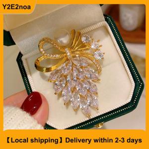 【Local shipping】 Fashion Rhinestone Crystal Bow Pearl Brooches Women Clothing Coat Jewelry Accessries Gifts