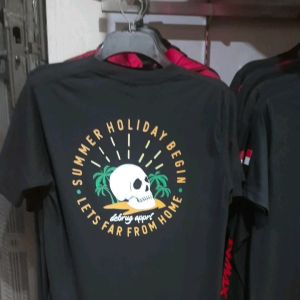 Debrug Tshirt Summer Holiday: Kaos Distro Kualitas Premium untuk Liburan Musim Panas di Pantai