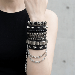 MZRTNZ 5 pcs Alloy Punk Bracelet Set Spike Faux Leather Star Stud Wristband Rock Style Multi-layer Chain Bracelet Halloween Party